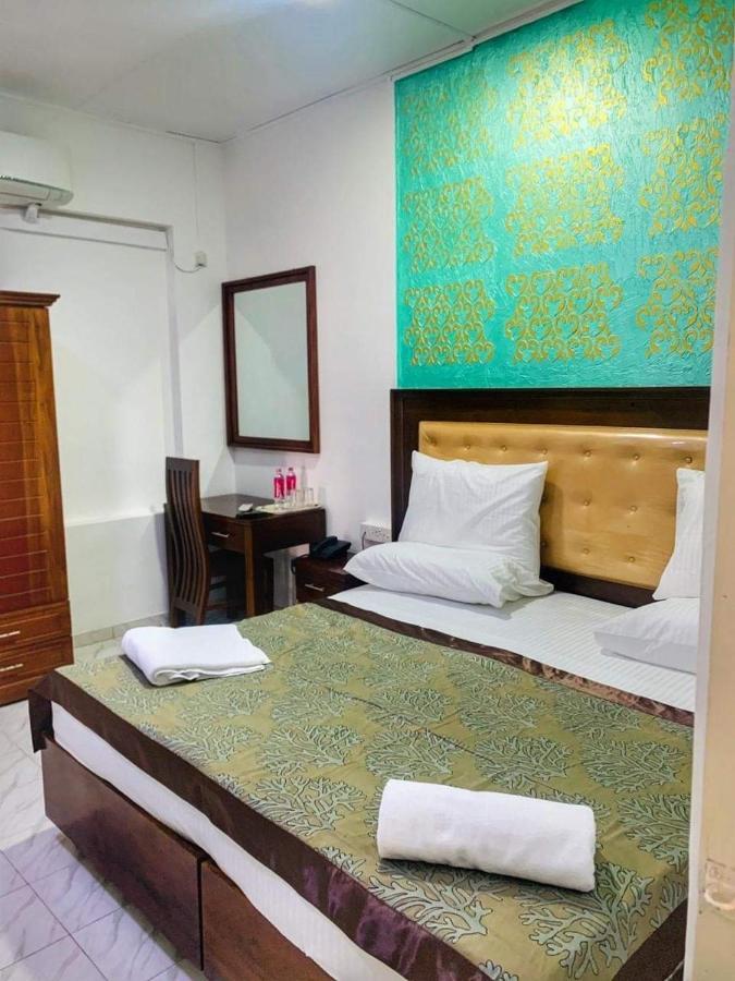 Sajana Grand Metro Hotel Colombo Esterno foto